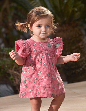Vestido estampado de flores con volantes