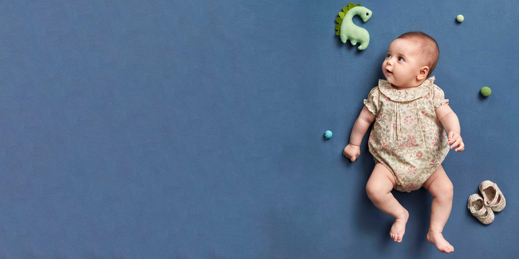 Slide <p>Primeros latidos</p><p>de encanto y ternura</p>