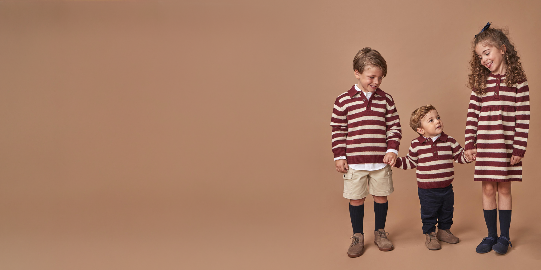 Slide <p>¡Abrochen sus abrigos! Los primeros destellos de Fall/Winter 26 ya están aquí.</p>
