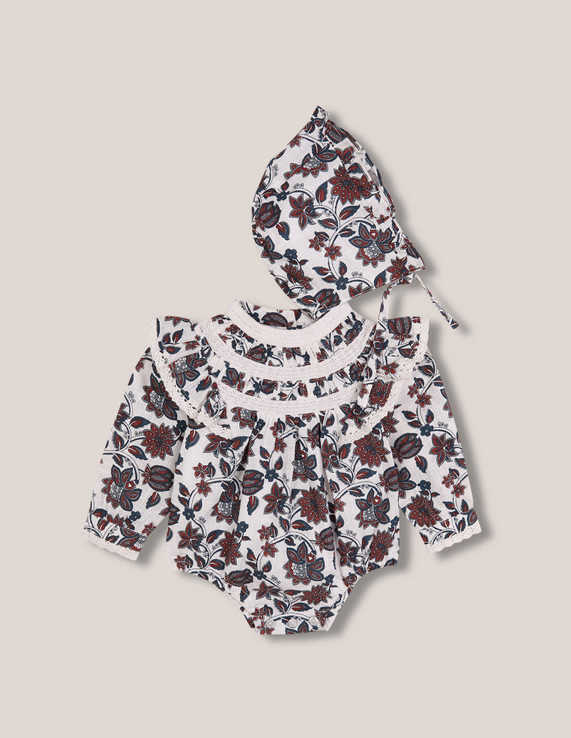Conjunto de ranita a juego con gorro