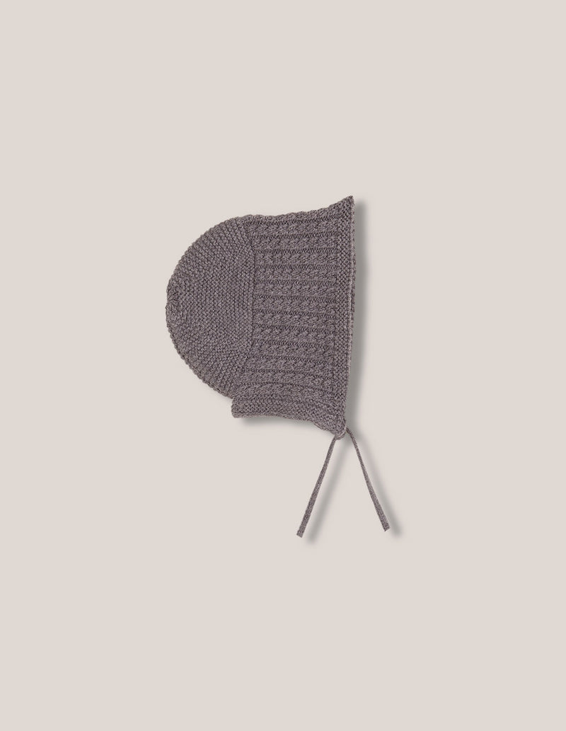 Gorro de punto bobo con ochos