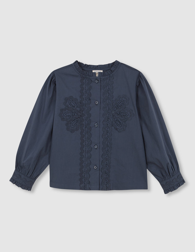 Blusa con bordados