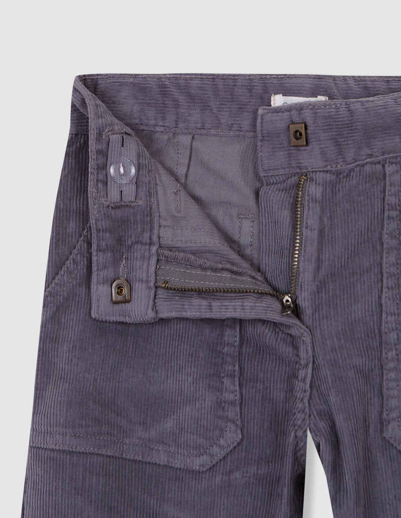 Pantalón Con Bolsillos Grandes Delantero