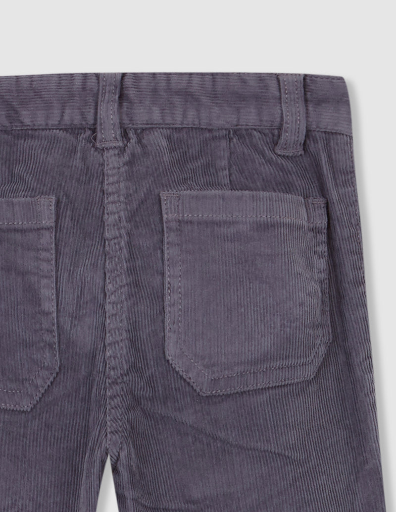 Pantalón Con Bolsillos Grandes Delantero