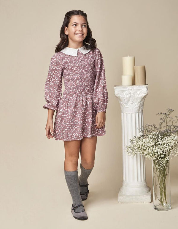 Vestido estampado con cuello blanco bordado