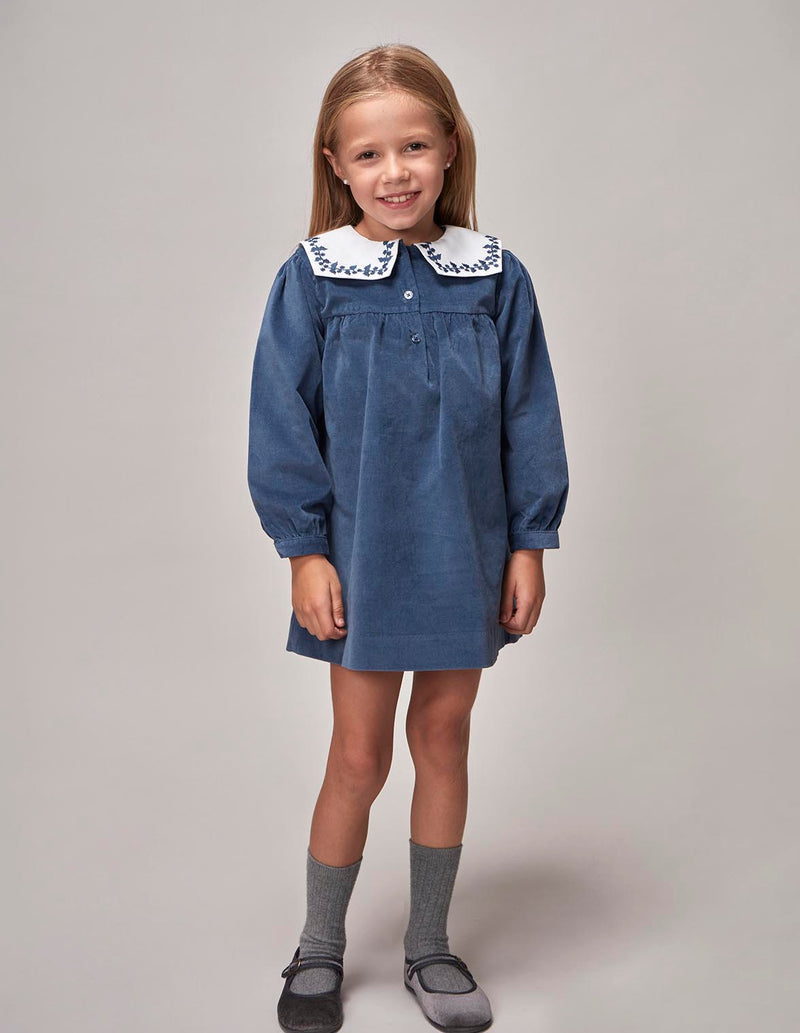 Vestido Cuello Bordado