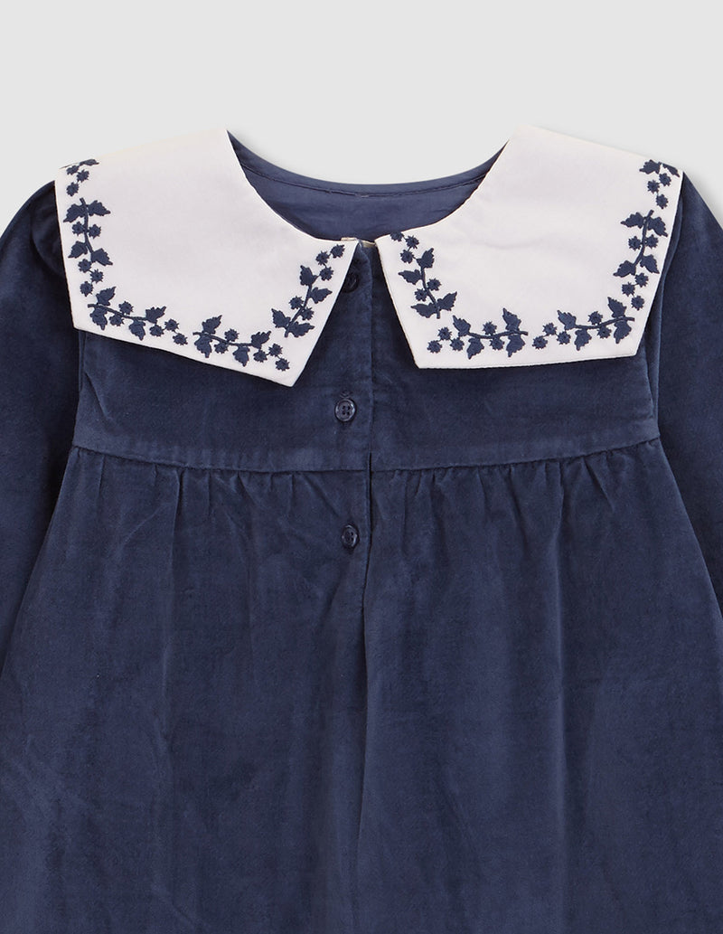 Vestido Cuello Bordado