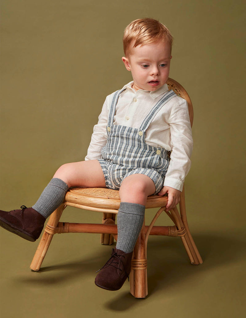 Pantalón corto con tirantes