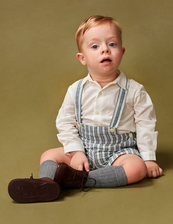 Pantalón corto con tirantes