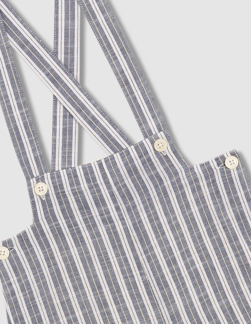 Pantalón corto con tirantes