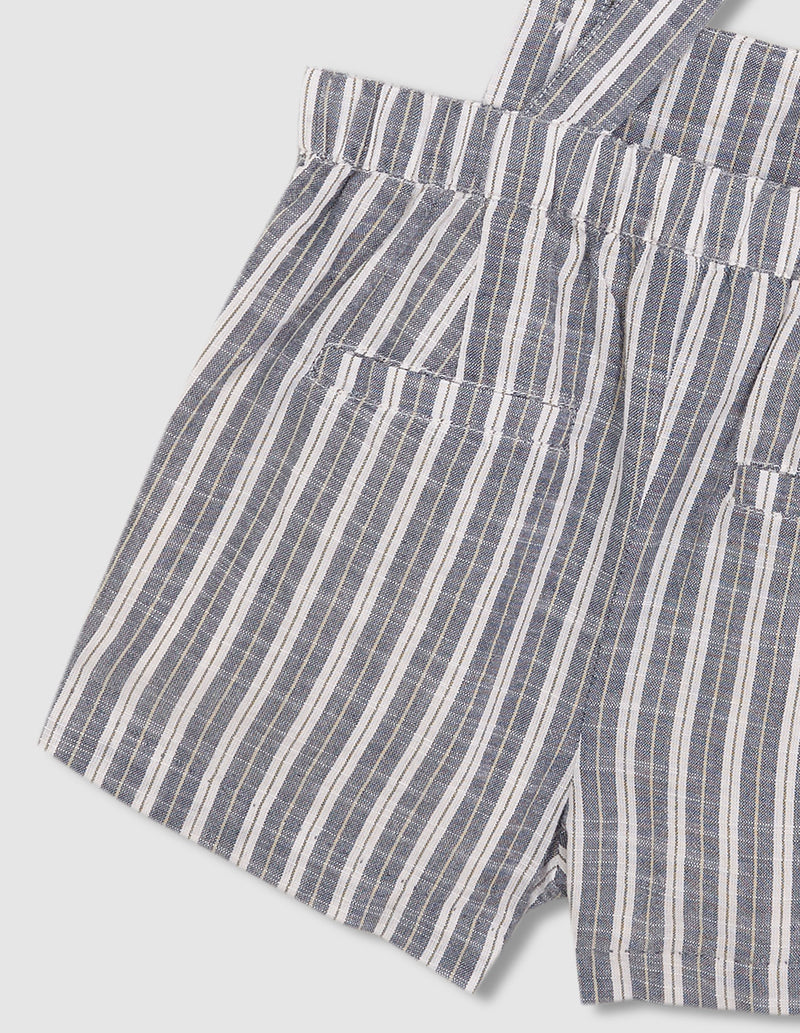 Pantalón corto con tirantes