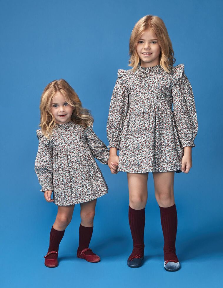 Vestido estampado de flores con volantes