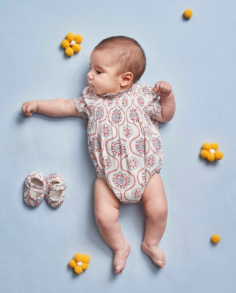 Ranita blanca con estampado para bebé