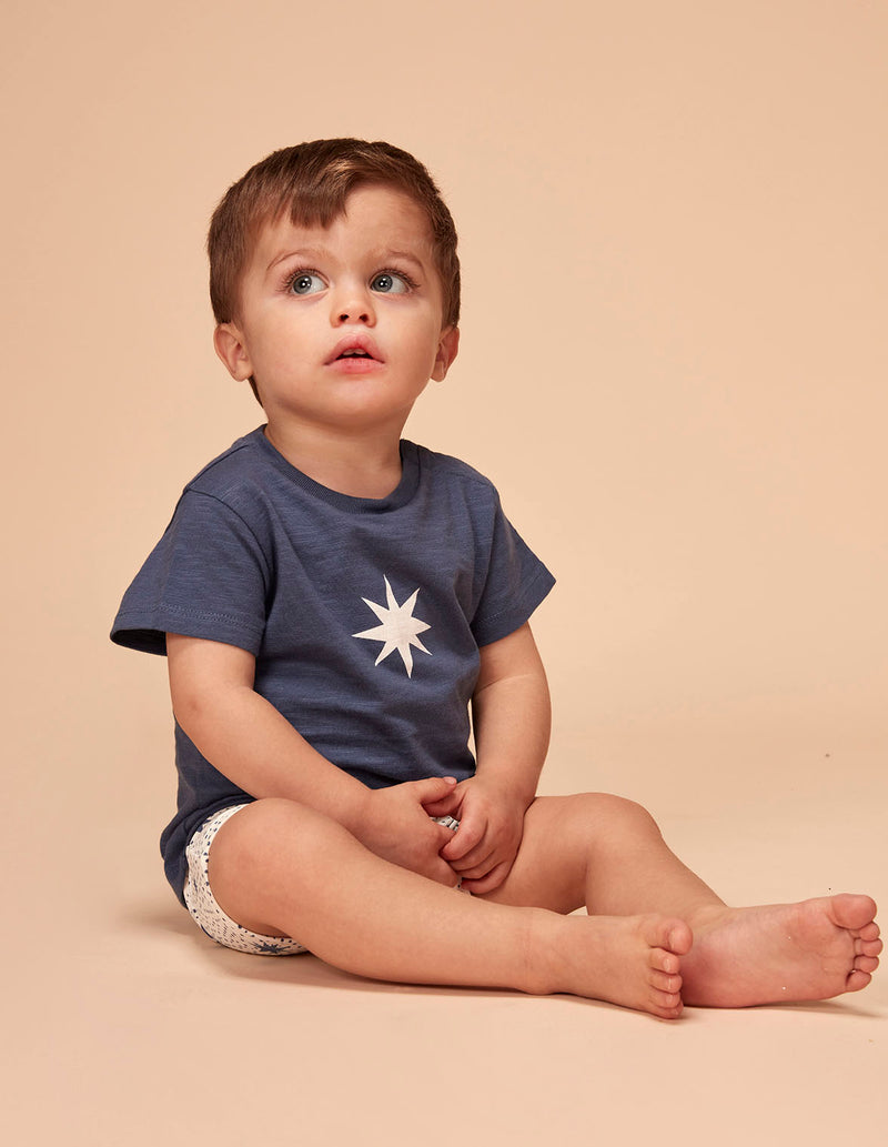 Camiseta Azul Con Estampado Estrella