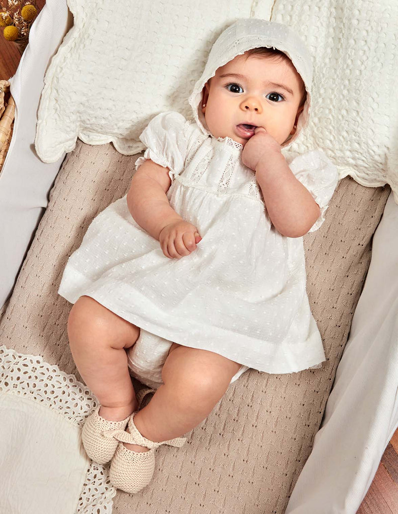 Vestido con encaje