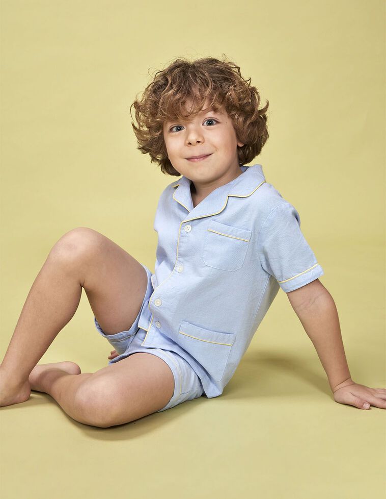 Pijama azul con vivo amarillos