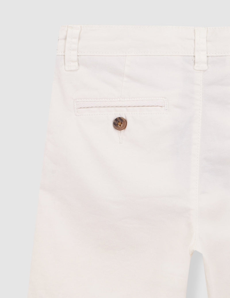 Chino corto