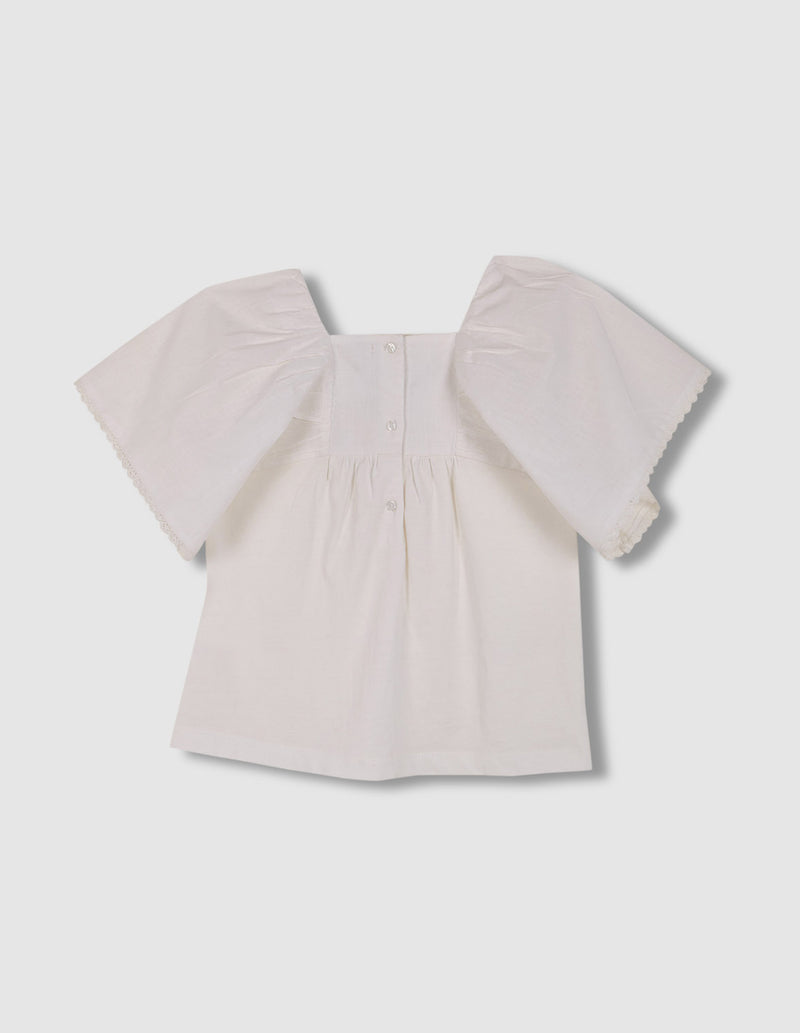 Camiseta con bordado