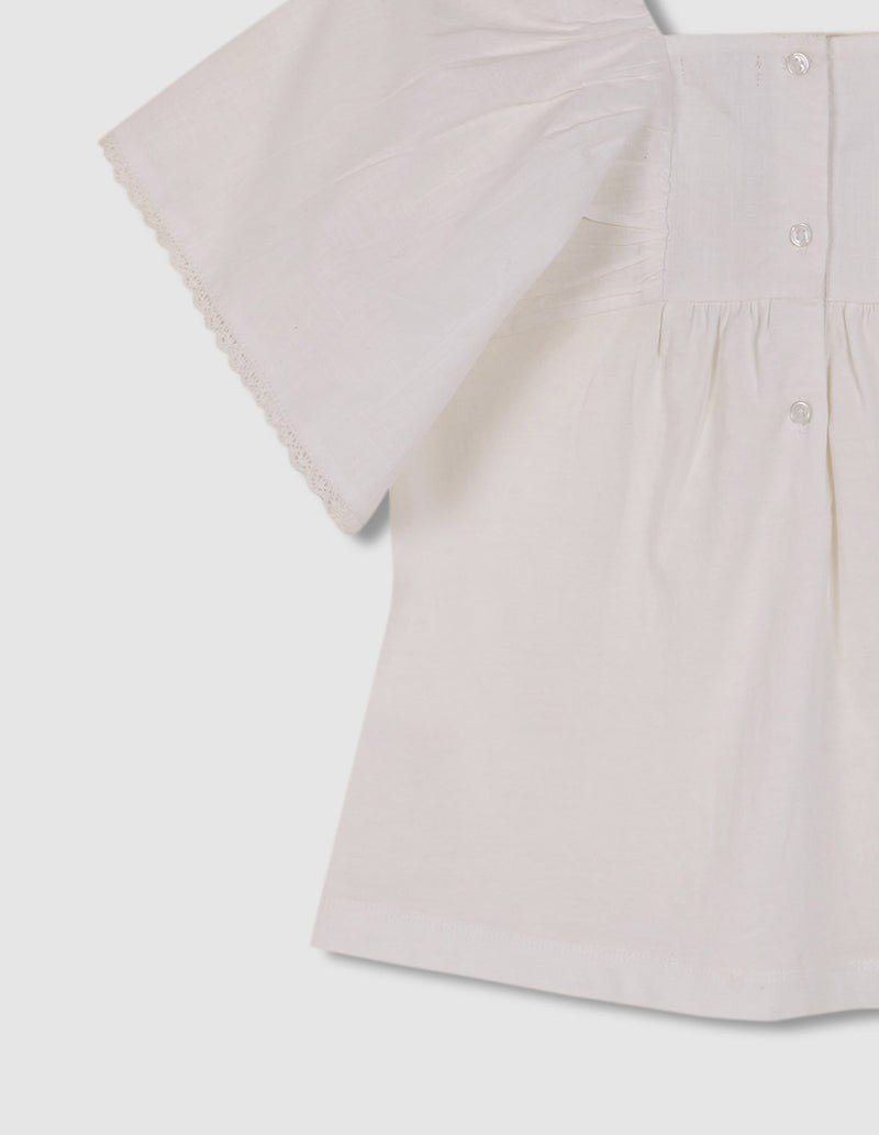 Camiseta con bordado