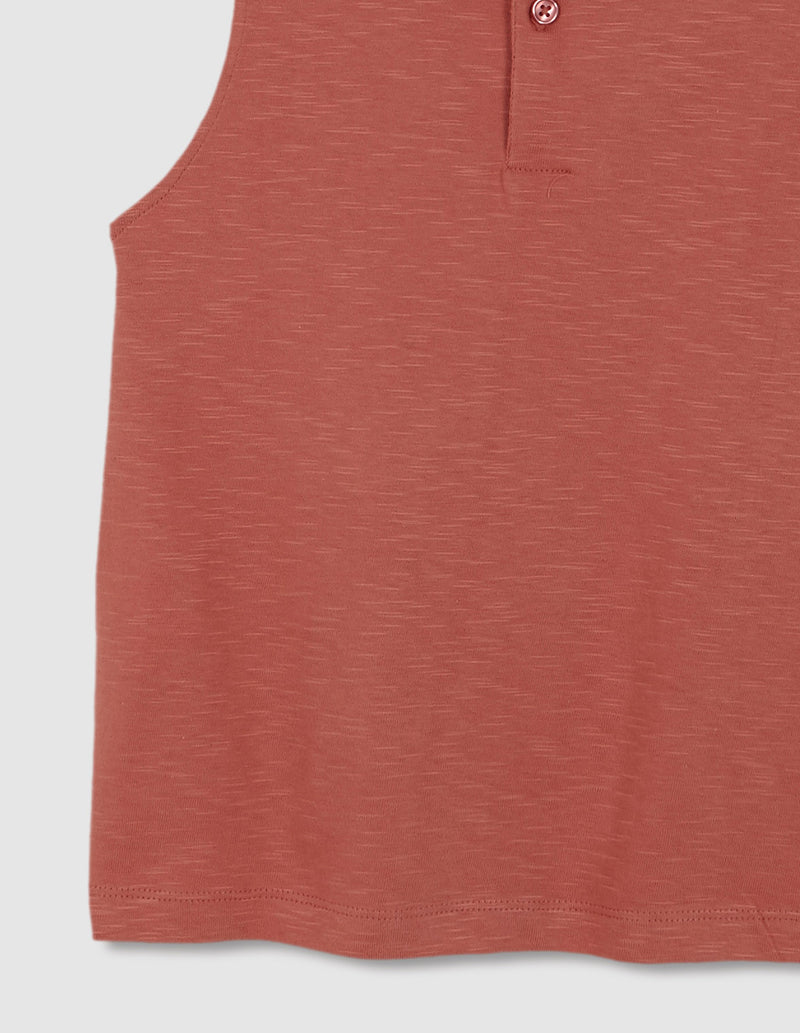 Camiseta sin mangas cuello openwork