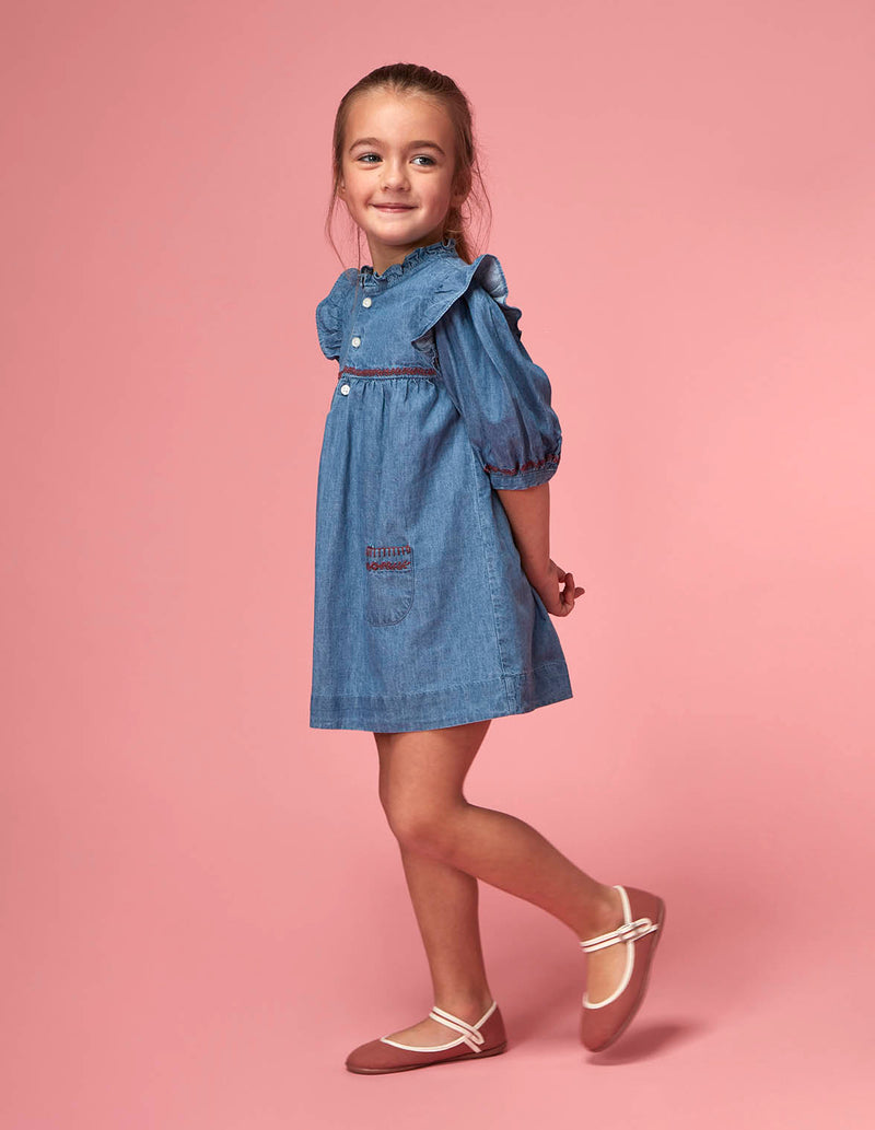 Vestido vaquero con bordados
