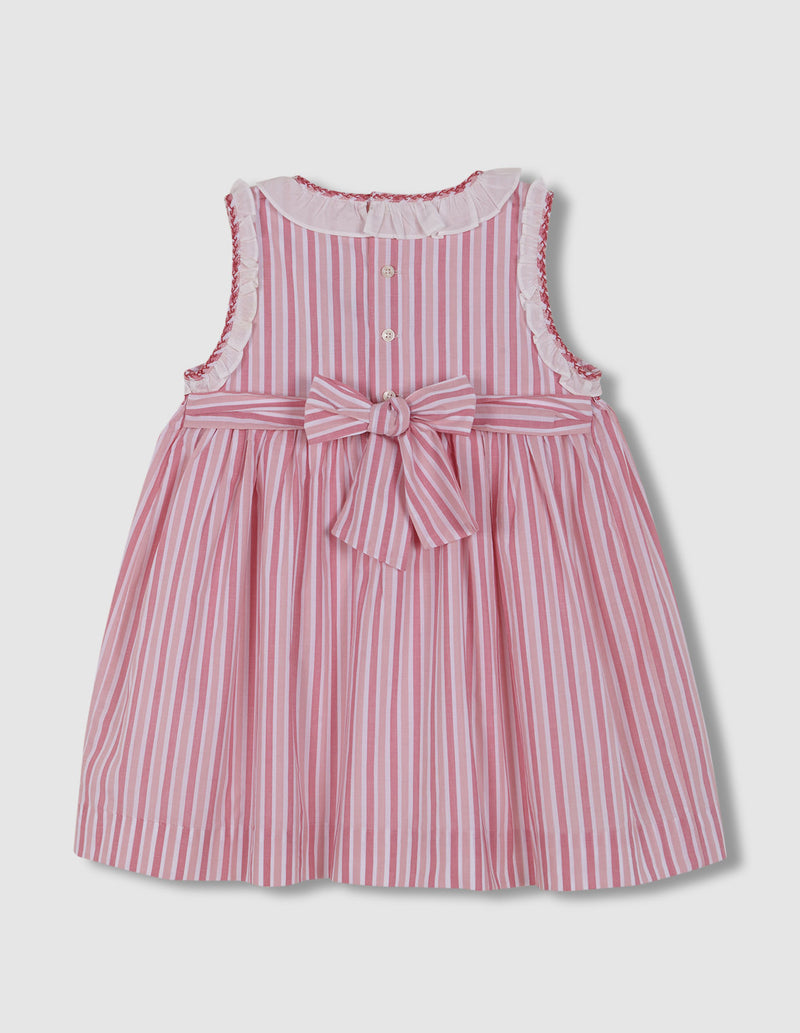 Vestido de rayas con nido de abeja y volantes