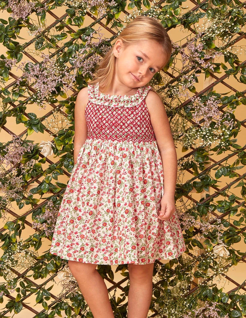 Vestido de flores sin mangas con volante