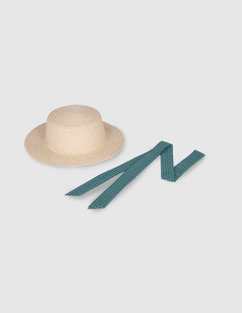 Sombrero con cinta de flores