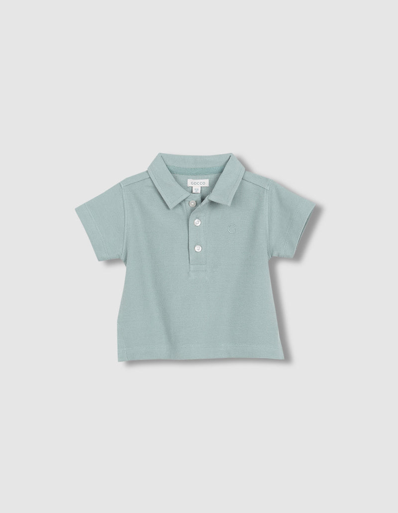 Polo detalles contraste