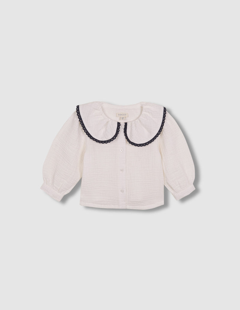 Blusa Cuello Grande Con Vivos En Contras