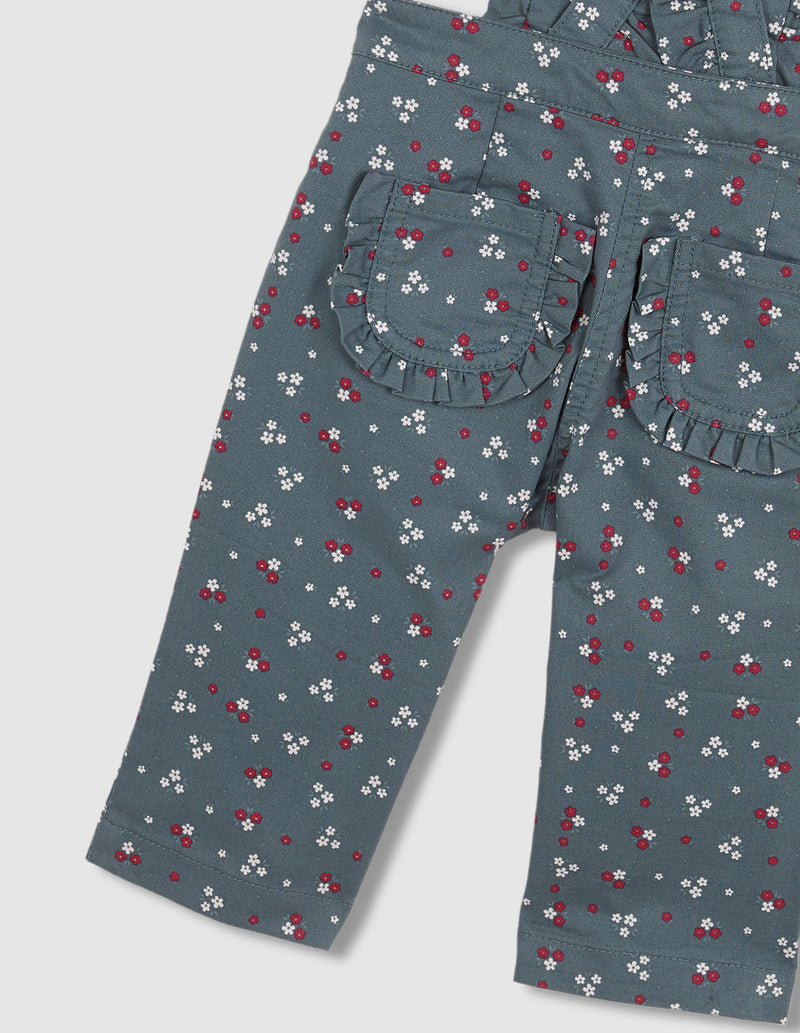 Pantalón con tirantes