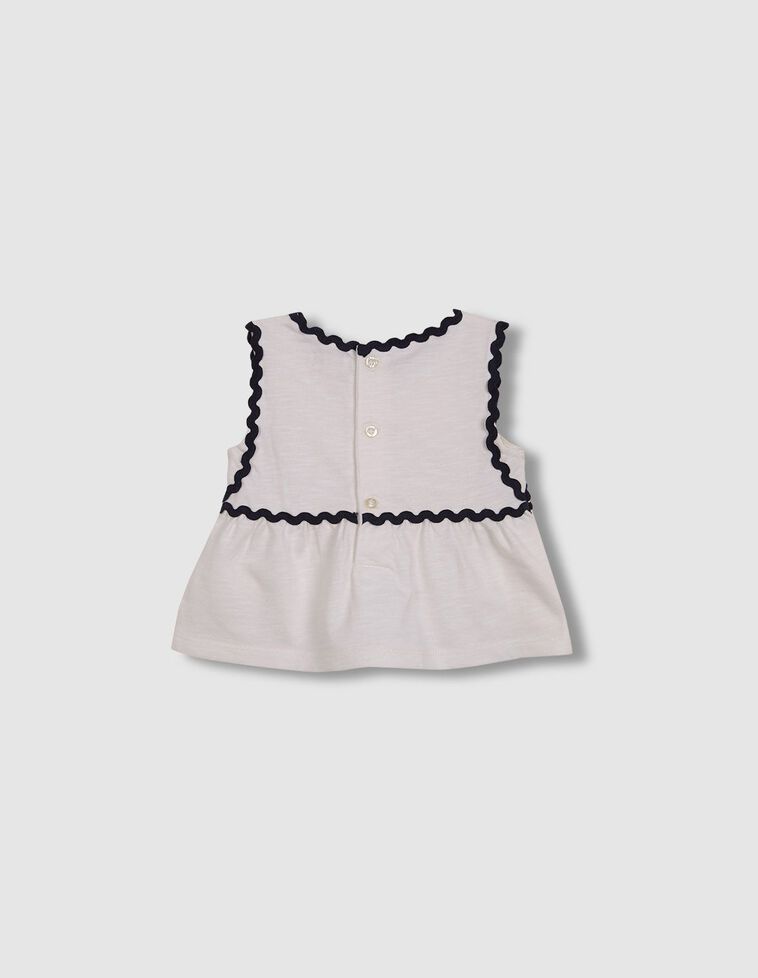 Camiseta con detalle de ondas a contraste
