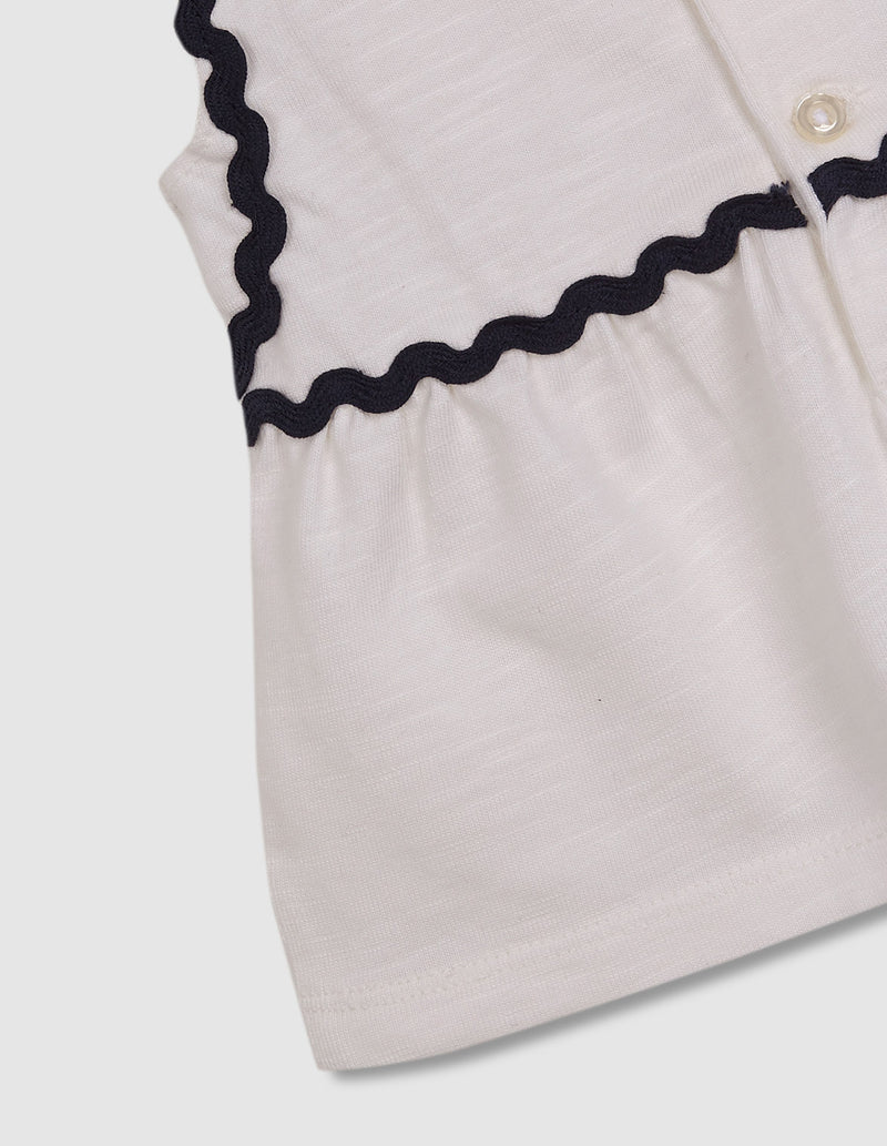 Camiseta con detalle de ondas a contraste