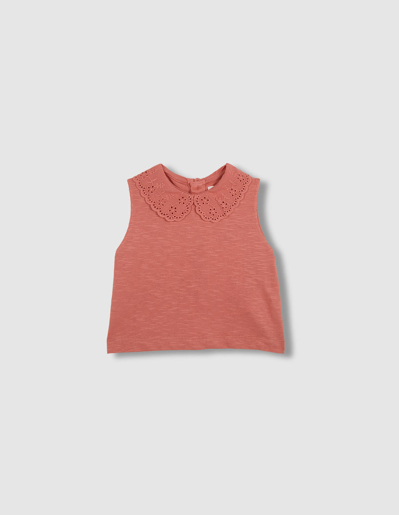 Camiseta sin mangas cuello openwork