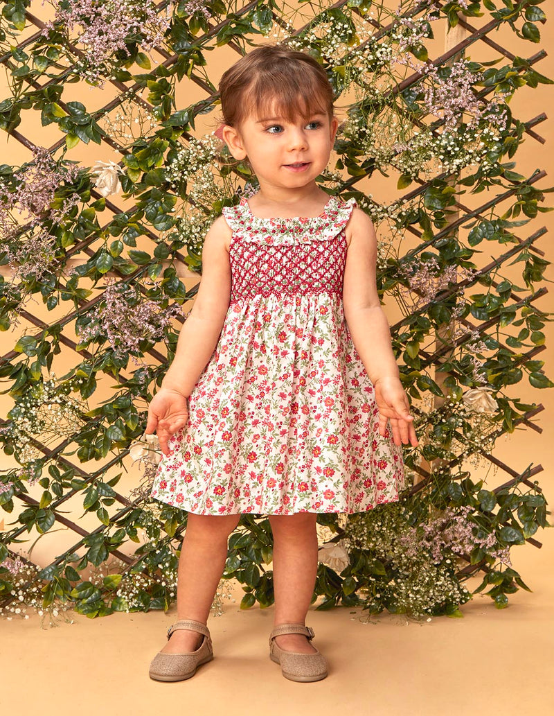 Vestido de flores sin mangas con volante