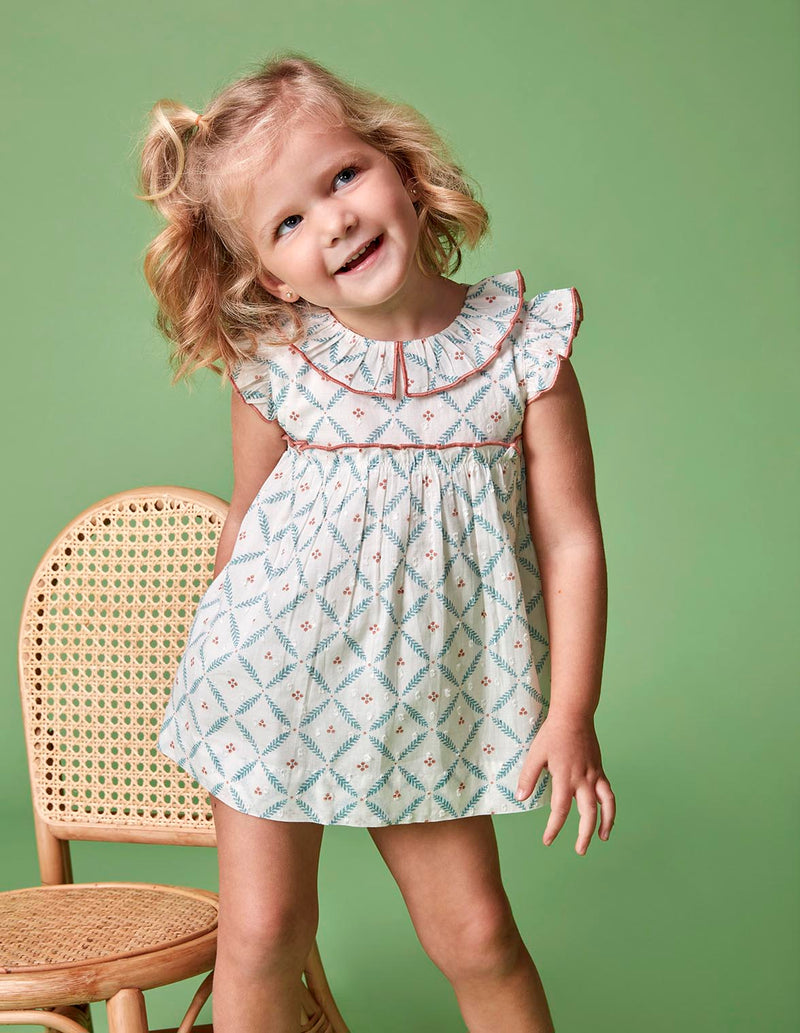 Vestido con estampado de ramitas