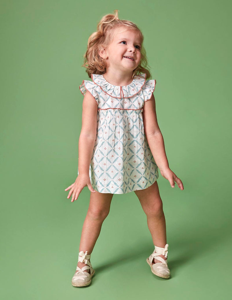 Vestido con estampado de ramitas