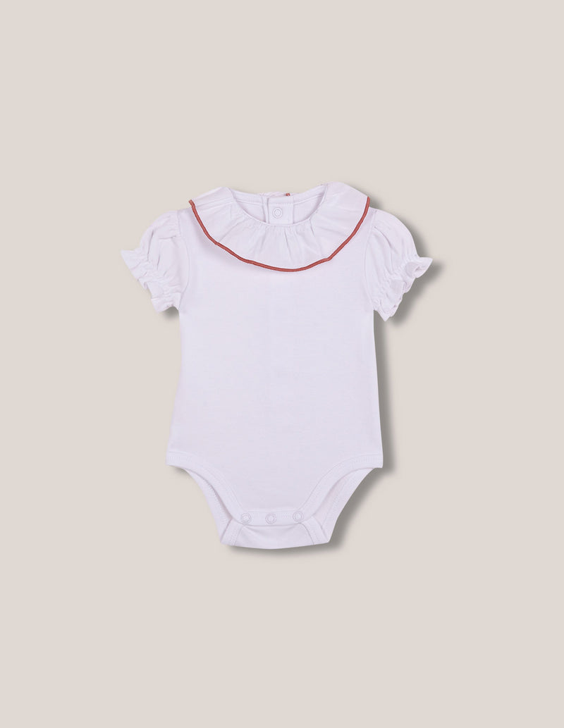 Body blanco con cuello bordado para bebé