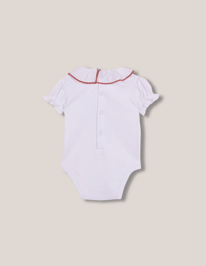 Body blanco con cuello bordado rojo para bebé