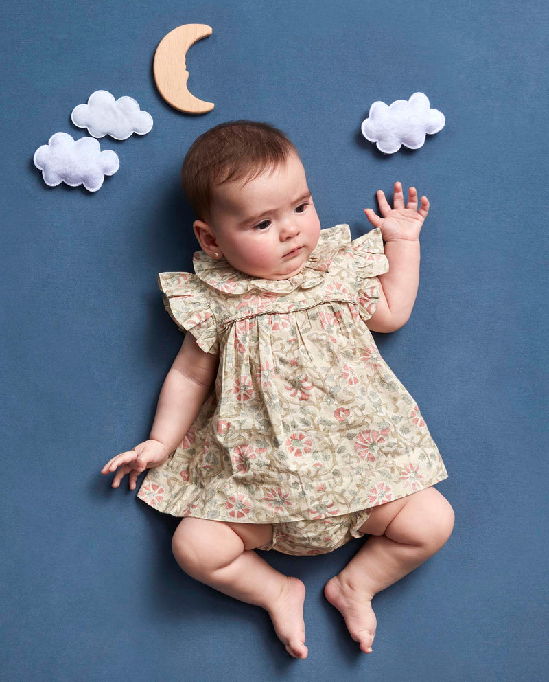 Vestido estampado para bebé con cubrepañal