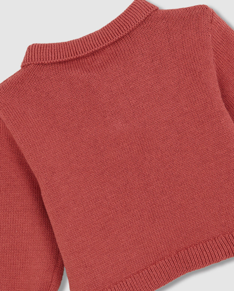 Suéter estilo polo
