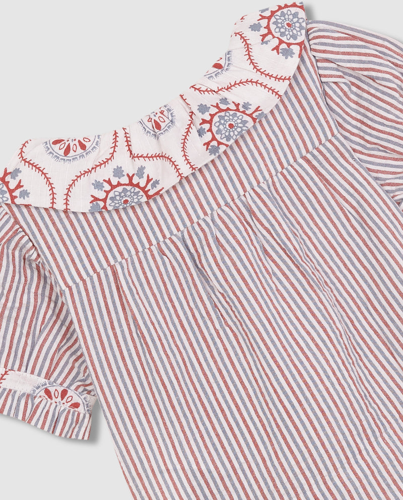Blusa de manga corta con tejido en contraste