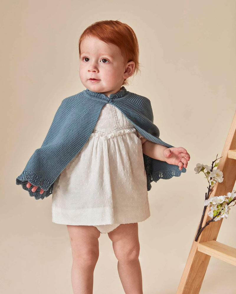Vestido Con Tiras Bordadas