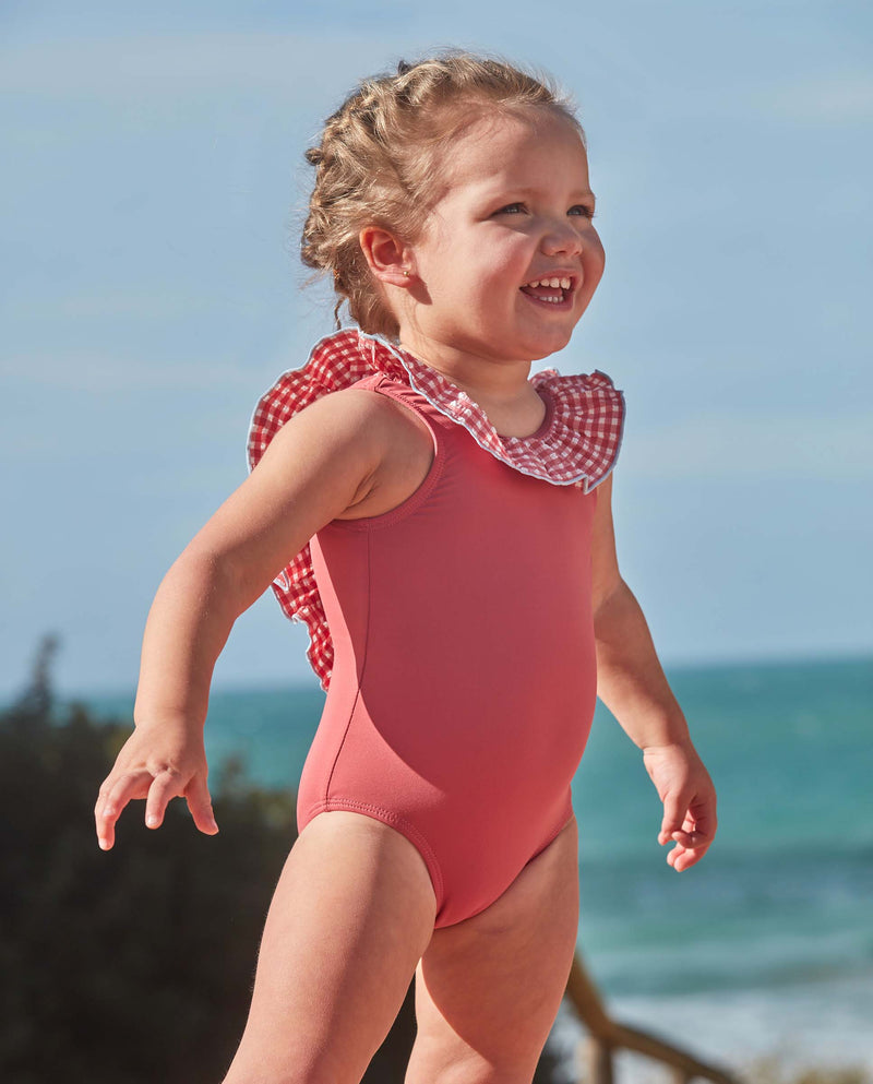 Traje de baño con cuello de cuadros